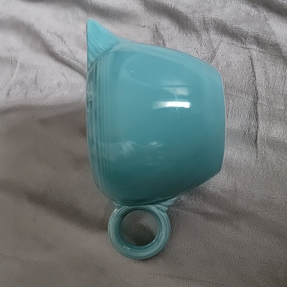 Vintage Fiesta ware large creamer/pitcher - Picture 2 of 6